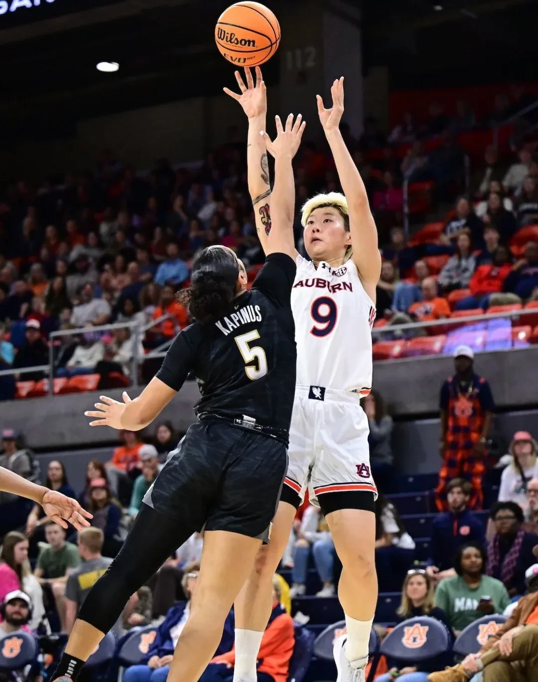 leyu-赛前体能课后，布鲁克林篮网防线松动备战英超，球迷炸锅，赛程密集仍需轮换的简单介绍-leyu